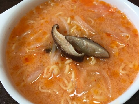 やみつき！トムヤムクン風ラーメン